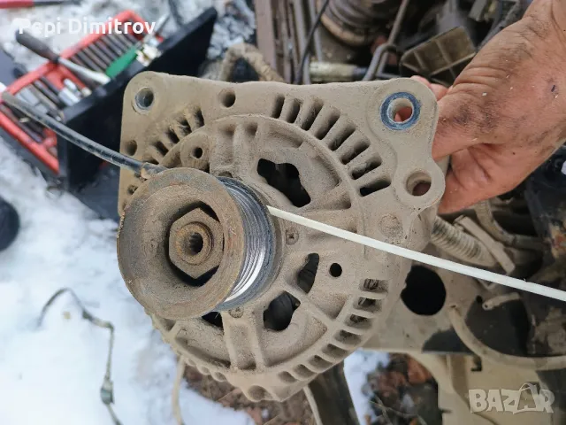 Динамо Алтернатор Bosch 0123310002 / 028903025 G Фолцваген Голф 3 VW Golf 3, снимка 2 - Части - 48798882