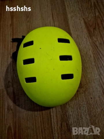 каска bell в перфектно състояние , снимка 4 - Аксесоари и консумативи - 52305399