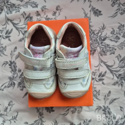 Обувки Биомеханикс за момиче естествена кожа, 21 номер, снимка 2 - Бебешки обувки - 50055235