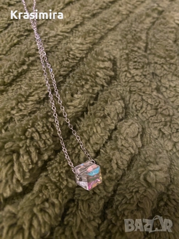 Колие с обеци