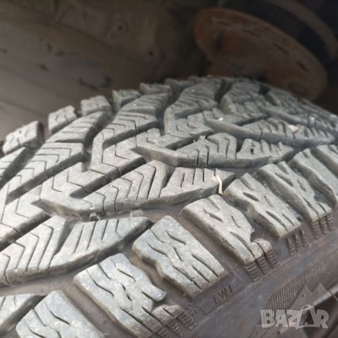 Оригинални метални джанти Тойота Аурис 2009 година зимни гуми Тигър 185/60/15, снимка 13 - Гуми и джанти - 43943942