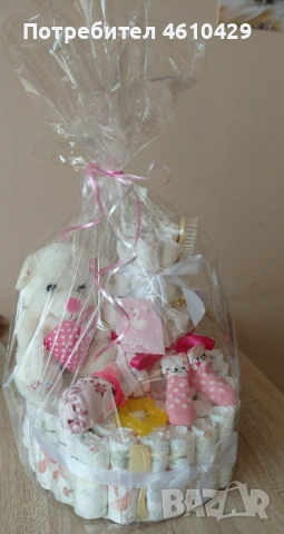 Торта от памперси за бебе момиче, снимка 2 - Ръчно изработени сувенири - 53398604