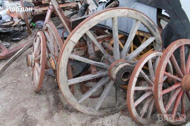 Колелета от каруца различни размери, снимка 2 - Антикварни и старинни предмети - 43007648
