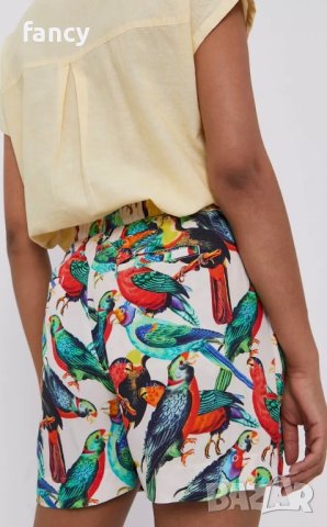 Къси летни панталонки с десен на папагали, снимка 3 - Къси панталони и бермуди - 44085616