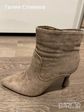 Продавам велурени дамски боти, снимка 2 - Дамски боти - 47490146