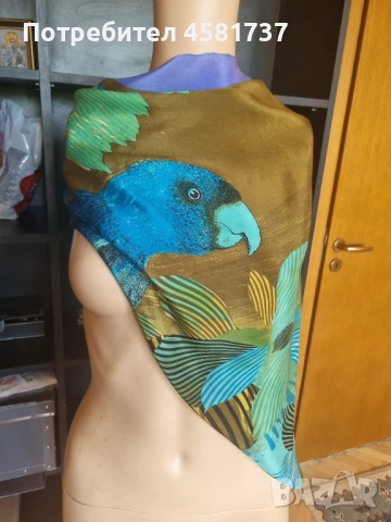Красив шал с екзотичен десен папагал Loredano, снимка 3 - Шалове - 51977333