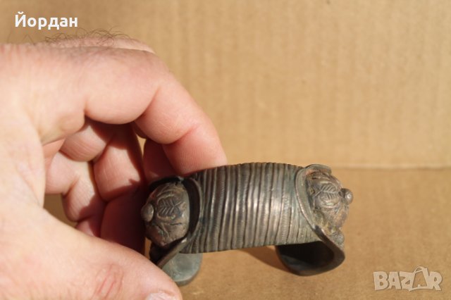 Възрожденска сребърна гривна с емайл , снимка 2 - Антикварни и старинни предмети - 35232775