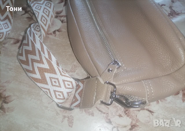 Нова Кожена Красива Дамска Чантичка , снимка 9 - Чанти - 50891717