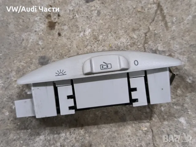 Плафон за таван Голф 4 Сеат Леон Толедо Шкода Бора Пасат VW Golf 4 Passat Skoda Seat Leon 1J0951172D, снимка 2 - Части - 49365304