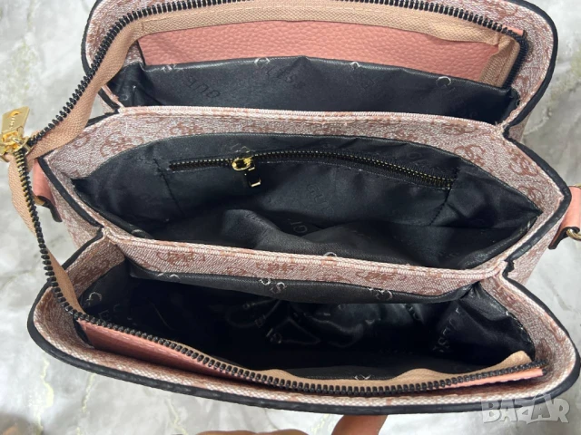 чанти guess, снимка 8 - Чанти - 50776170