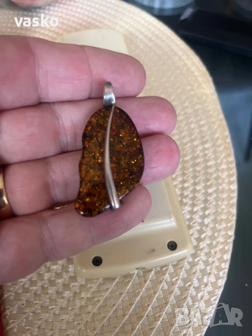 Сребро и кехлибар-9,8 грама