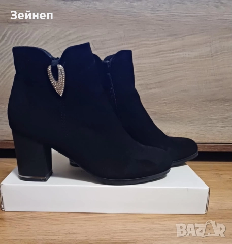 Велурени боти, снимка 4 - Дамски боти - 52503086