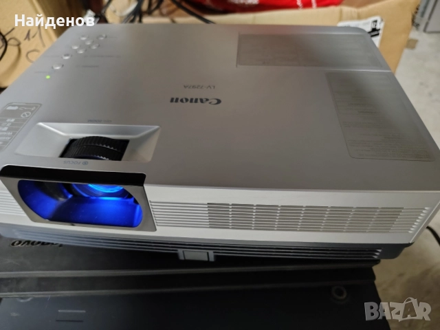 Проектор Canon, снимка 2 - Плейъри, домашно кино, прожектори - 52336019