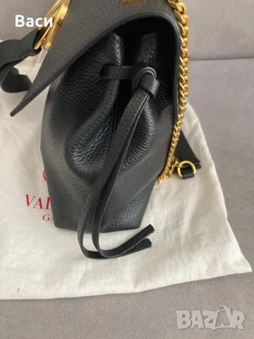 Valentino Garavani оригинална чанта, снимка 4 - Чанти - 48332271