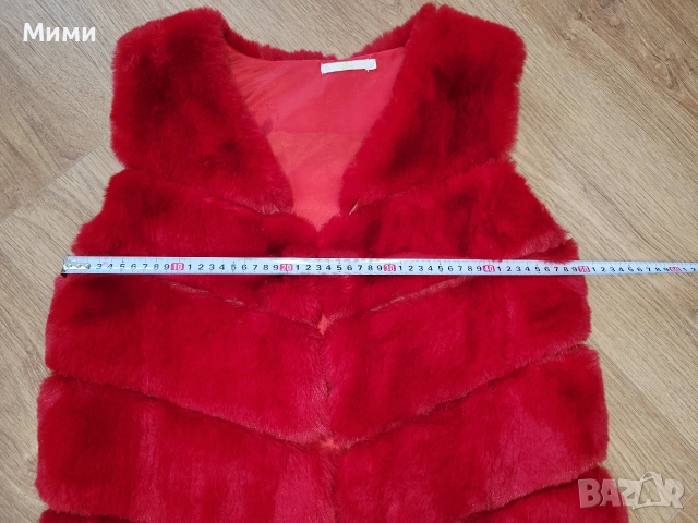 Червен елек с косъм, снимка 5 - Елеци - 53584603