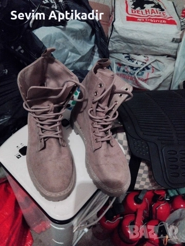 Дамски боти , снимка 2 - Дамски боти - 53582557