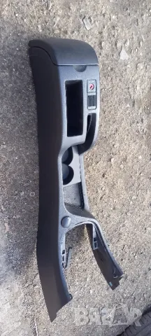 Централна конзола / барче за Peugeot 307, снимка 2 - Части - 47767317