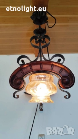 Красиви старинни полилеи съчетание от дървени елементи и ковано желязо , снимка 4 - Полилеи - 52041430