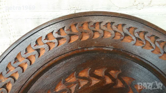 Резбована дървена чиния за окачване, снимка 3 - Декорация за дома - 49589679