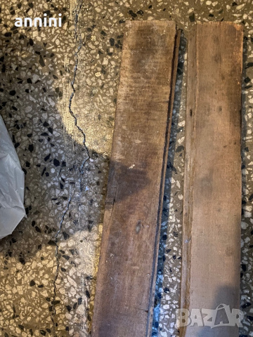 паркет буков свален от  старите апартаменти  пред мивката