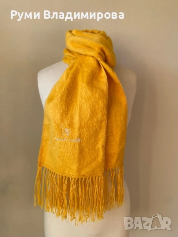 Жълт шал от Alpaca, снимка 2 - Шалове - 53474153