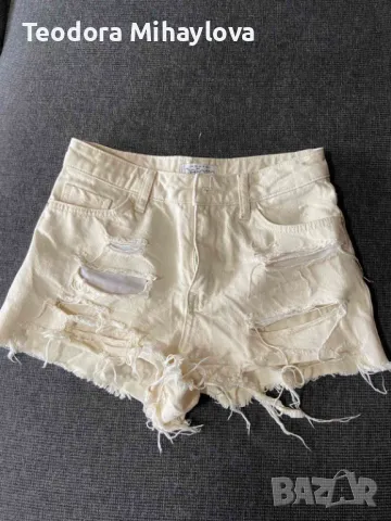 Скъсани къси дънки, снимка 1