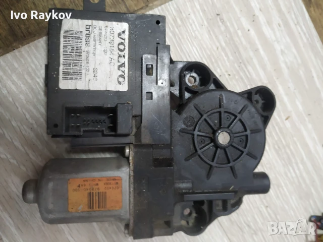 Моторче, регулатор на задното дясно стъкло 30739184AC , Volvo S40 2007, снимка 3 - Части - 51006968