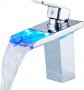Смесител ЕФЕКТЕН, Сменящ цвета LED светлинен кран смесител стоящ с термо глава, водопад
