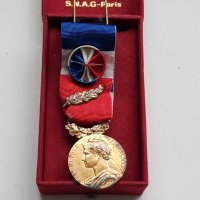 Френски позлатен сребърен медал, снимка 6 - Антикварни и старинни предмети - 35098840