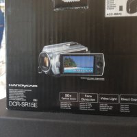 Продавам много запазена видеокамера Sony DCR-SR 15E, снимка 1 - Камери - 39619959