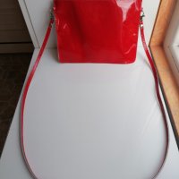 Малка червена чанта естествен лак-нова, снимка 2 - Чанти - 38241363