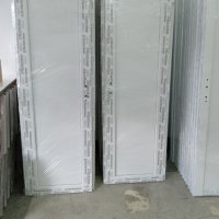 ПВЦ врата за баня /бяла/с размер: 68/198 см, снимка 1 - Дограми - 37842341