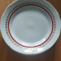 Български процелан - комплект чинии, снимка 8 - Чинии - 39197783
