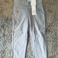 Дамски ластичен панталон-сив цвят, 3/4. Налични размери - XS, S, M, L., снимка 1 - Къси панталони и бермуди - 33223476