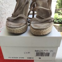 кожени сандали Dolce Gabbana, снимка 4 - Сандали - 43726450