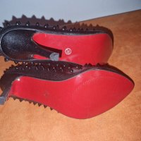 Дамски обувки 39 с токчета, черни с червена подметка, чисто нови, снимка 3 - Дамски обувки на ток - 43321841