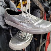 Промо!! Vans Metallic silver sneakers US 7, снимка 2 - Кецове - 35477092