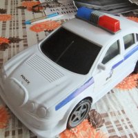 Продавам детска играчка полицейска кола  със сигнални светлини и звук, снимка 2 - Коли, камиони, мотори, писти - 36632757