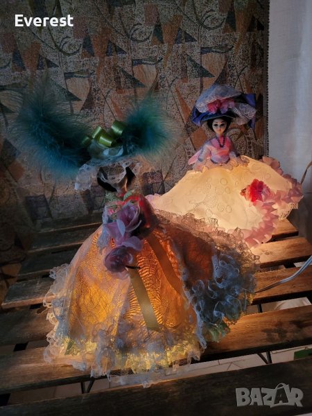 Настолна лампа, финна ФРЕНСКА кукла, снимка 1