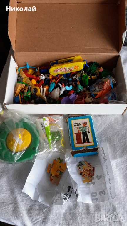 Кутия с детски играчки, снимка 1
