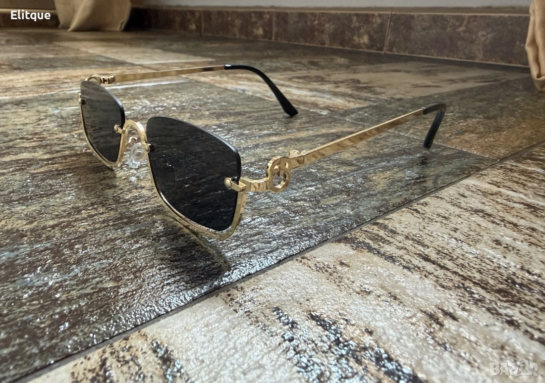 очила с черен обикновен калъф и ув защита Gucci, снимка 1