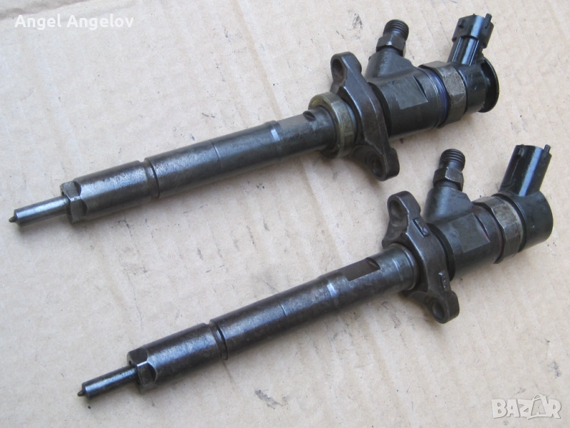 Дюза инжектор Peugeot 3008 1.6 Hdi 109к.с  0445110297 Bosch Citroen C4 Grand Picasso 1.6 HDI 109 к., снимка 1