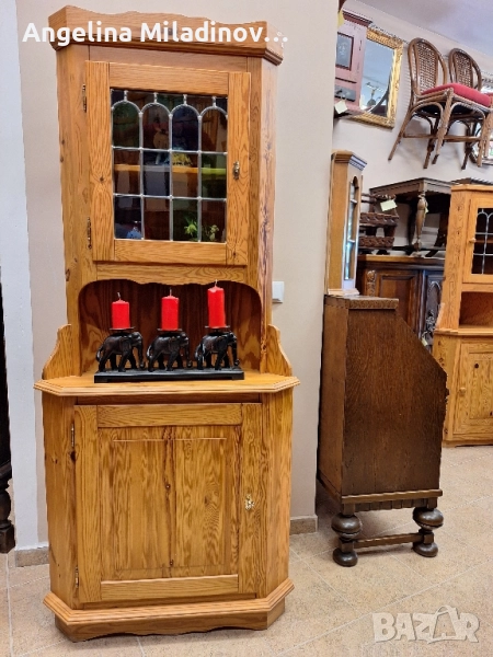 Винтидж ъглова витрина масив , снимка 1