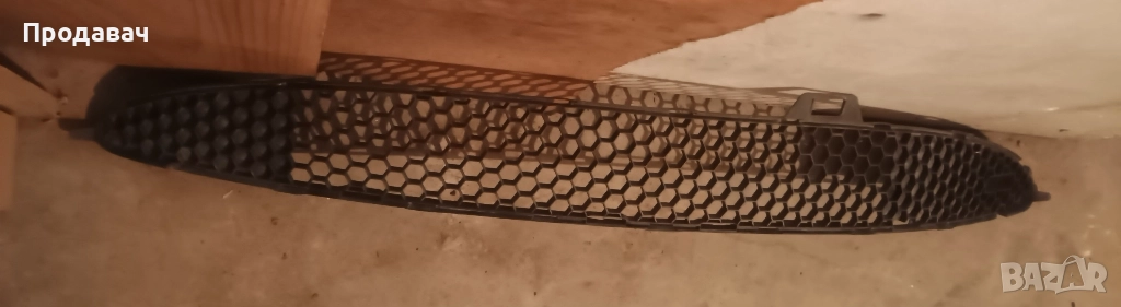 Пчелна пита за броня Пежо/Peugeot 206, снимка 1