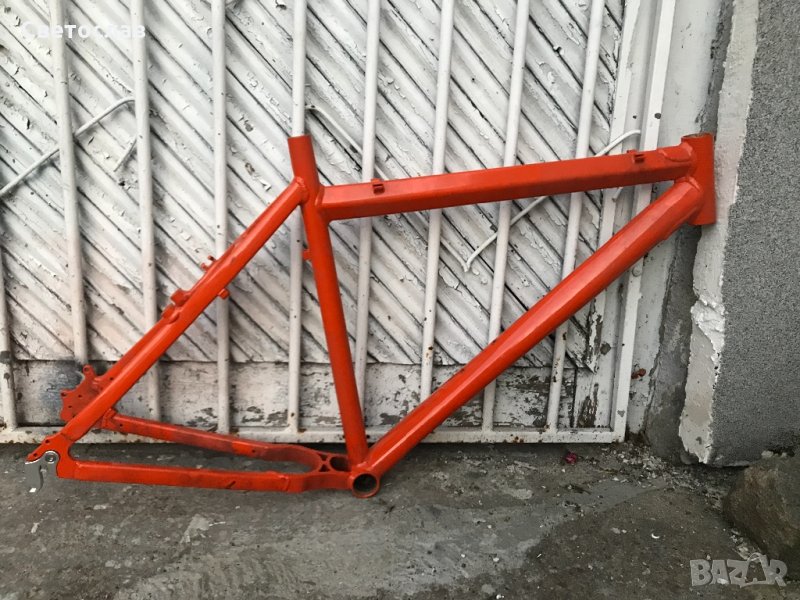 Велосипедни и BMX части:рамка,курбели, колче, дерайльор, плочи, снимка 1