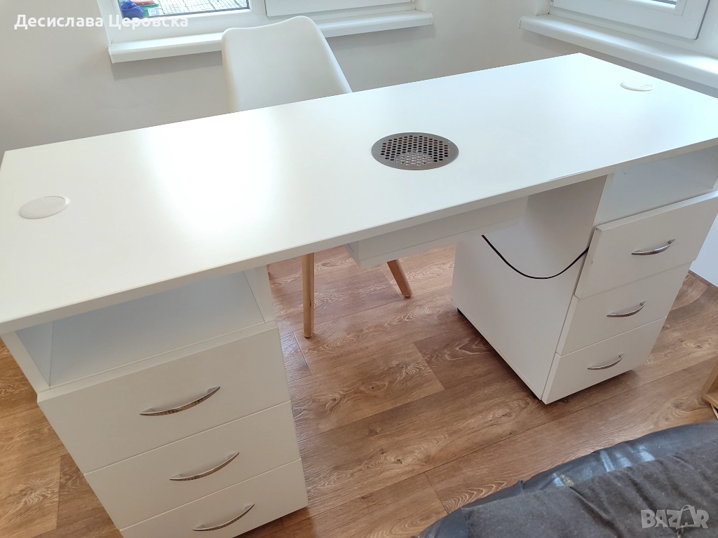 Бюро с прахоуловител за маникюр с 6 чекмеджета, снимка 1