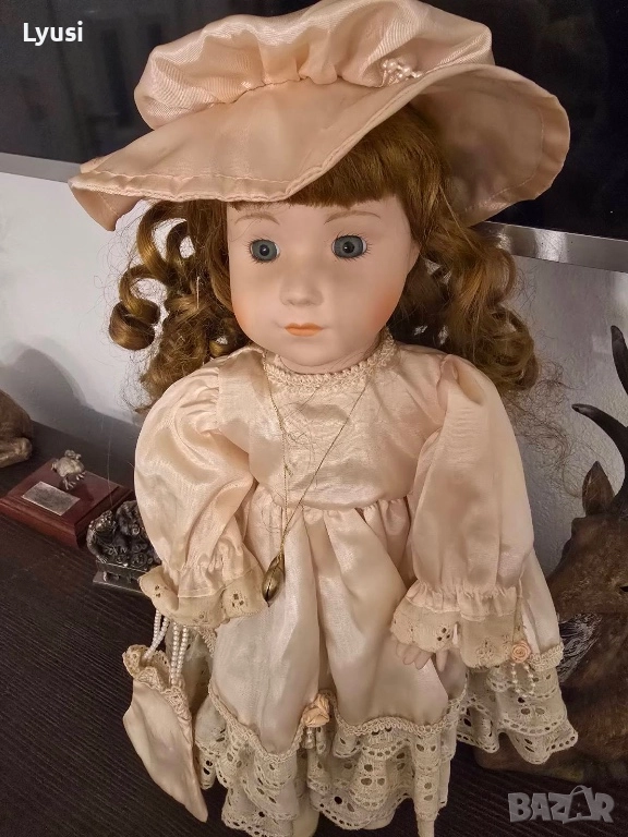 Порцеланова кукла, снимка 1