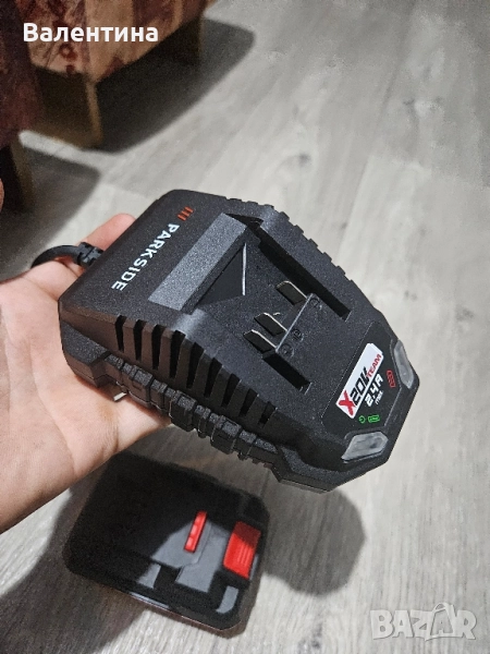 Зарядно 2,4 Ah Чисто ново, снимка 1