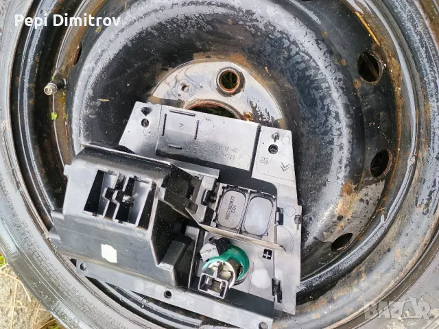 Пепелник за Citroen Xsara Hatchback (04.1997 - 04.2005), 