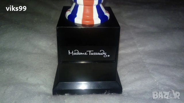 Souvenir Madame Tussauds, снимка 3 - Други ценни предмети - 43295056